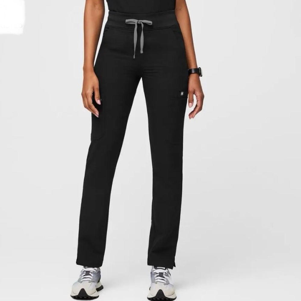 * FIGS black technical collection XS black pants